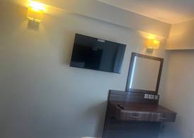 Riverside Hotel 3