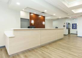 Comfort Suites University Drive 3