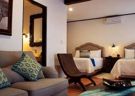 Casa de Adobe Gallery & Luxury Boutique 5