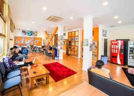 Nomads Auckland Backpackers 3