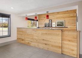 Country Inn & Suites by Radisson, Springfield, OH 3