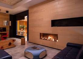 Essence Hotel 4