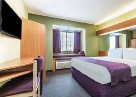Microtel Inn & Suites by Wyndham Auburn 4