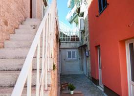 Apartments Emotha 2