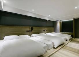 Autumn Willow Hotel 4