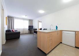 Ramada Encore by Wyndham Belconnen Canberra 2