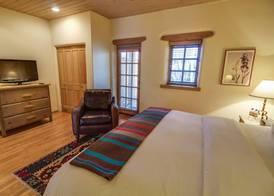 Inn on the Alameda 5