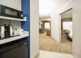 Holiday Inn Express CHICAGO NW-VERNON HILLS by IHG 2