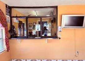 Express Inn & Suites Houston Katy 4