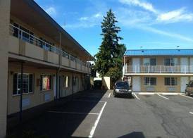 Columbus Motor Inn 4