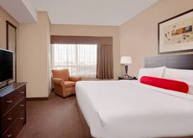 Ramada by Wyndham Camrose 5