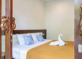 Dewi Villa Padangbai Hotel 4
