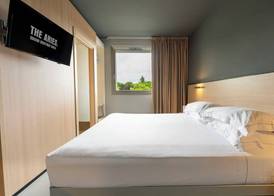 The Aries Hotel 5