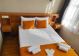 Lebon Hotel-Special Class 4