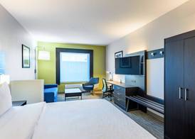 Holiday Inn Express & Suites BASTROP by IHG 5