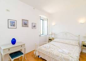 Stone House DiMaTo 4
