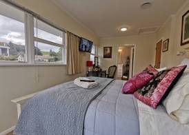 Geyser Lookout BnB 5