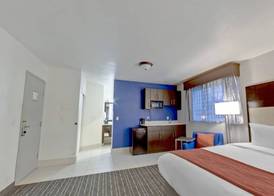 Comfort Inn & Suites Tigard near Washington Square 5