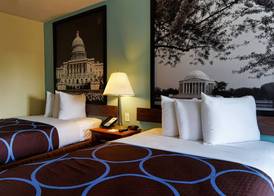Super 8 Alexandria by Wyndham 4