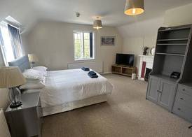 The Fish and Anchor Inn 3