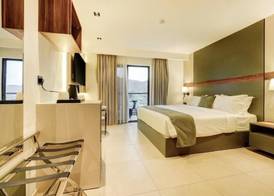 Coral Beach Hotel & Spa 4