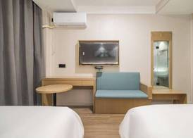 Yiheju Hotel (Shanghai West Railway Station Caoyang Road Branch) 4