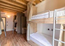 Hostel Antique 5