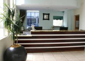 Queens Inn Anaheim 3