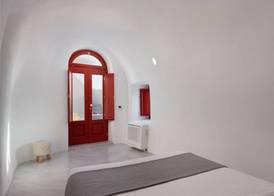 Serendipity Cliffside Villa & Suites 4