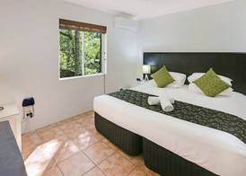 Paradise On The Beach Resort 4