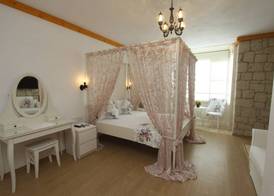 Kemerlihan Deluxe Hotel 4