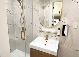 Toronto Rooms and Suites 2