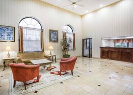 Days Inn & Suites by Wyndham Columbia Airport 3