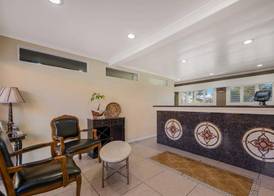 Clarion Collection Carmel Oaks Inn 2
