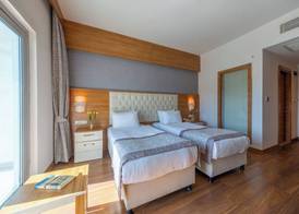 Parion Hotel 5