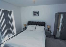 Exquisite One Bed Apartment 3
