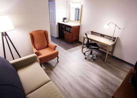 Country Inn & Suites by Radisson, Harrisburg West Mechanicsburg 4