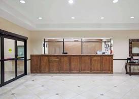 Super 8 by Wyndham IAH West/Greenspoint 2