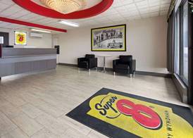 Super 8 by Wyndham Hazleton 3