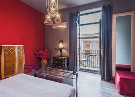Ursino apartment with balcony by Wonderful Italy 3