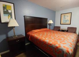 Brooks City Executive Inn 2