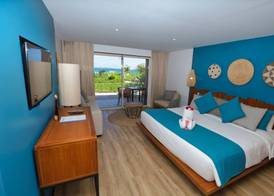Orient Beach Hotel 5