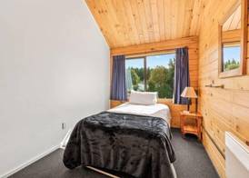 Altamont Lodge 4