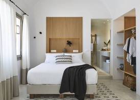 White and Co. La Torre Suites 4