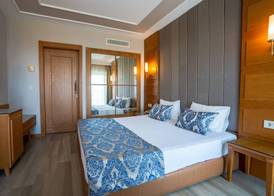 Royal Atlantis Beach 4