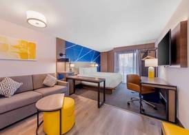 Comfort Inn & Suites Irvine Spectrum 4