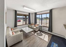 Days Inn by Wyndham Winona 4