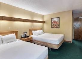 Cedar Grove Lodge 3