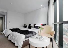 Eins Hotel 5