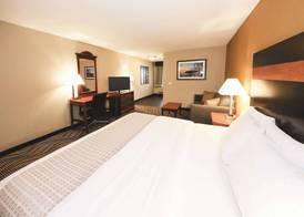 La Quinta Inn by Wyndham Sandusky near Cedar Point 5